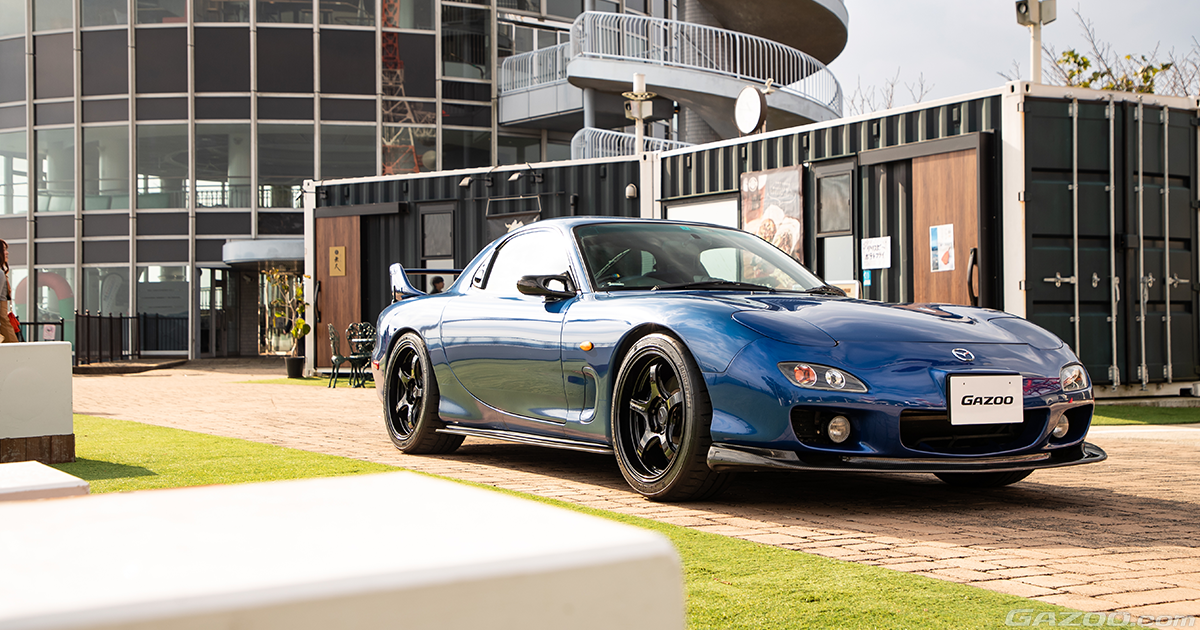 ある朝、突然思い立って購入を決断した『青いRX-7』 | クルマ情報