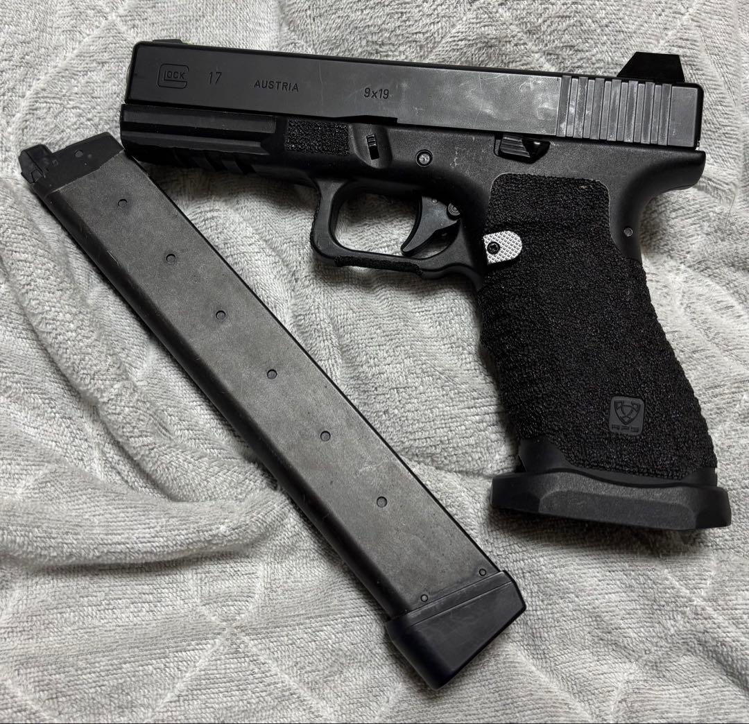 東京マルイ　グロック17 カスタム品 TOKYO MARUI（東京マルイ） グロック17 ピンク カスタム 本体 フレーム