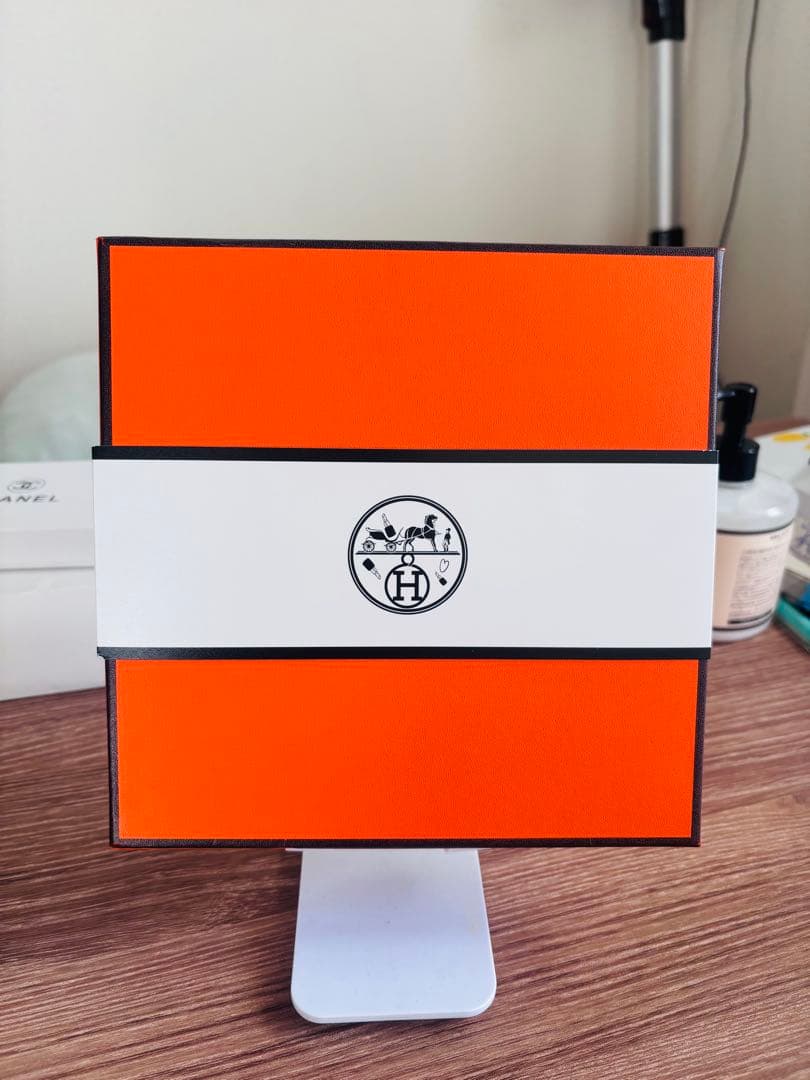 HERMES リップスティック 5本セット エルメスから色で遊べるリップスティックとネイルエナメルの2024年春夏