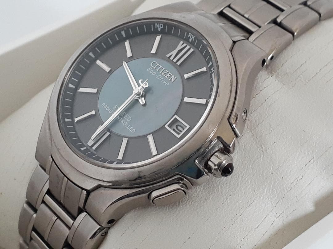 【高級・チタンモデル】CITIZEN エクシード エコ・ドライブ電波時計 稼働品 EXCEED(CITIZEN) エクシード EXCEED いい夫婦の日 限定モデル 月の道