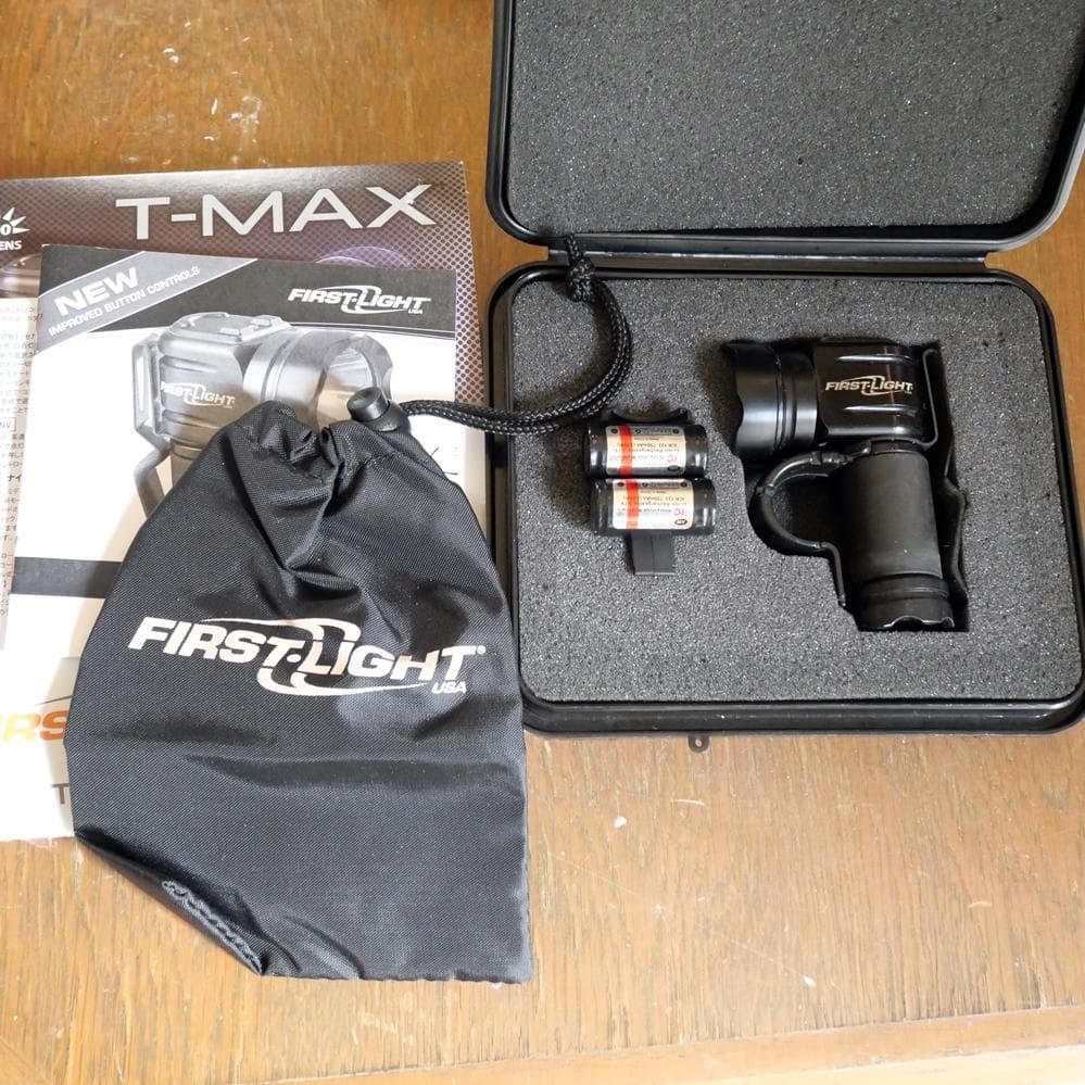 FIRST LIGHT USA T-MAX　LEDタクティカルフラッシュライト